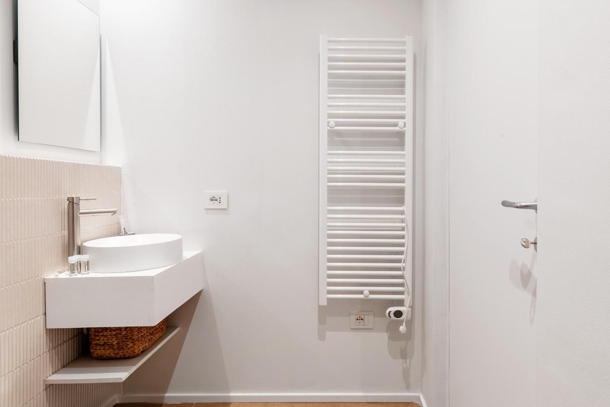 Easyhomes-City Centre Suites Mediolan Zewnętrze zdjęcie