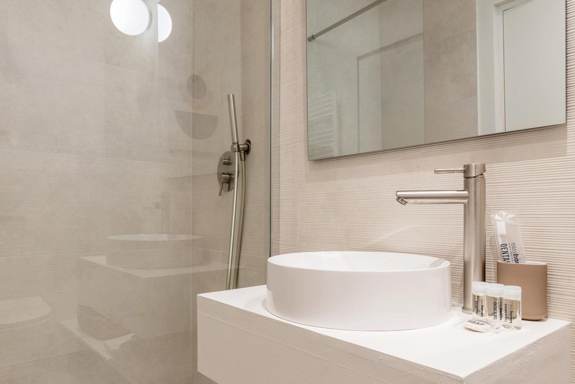 Easyhomes-City Centre Suites Mediolan Zewnętrze zdjęcie